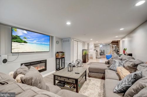 750 64 St, Philadelphia PA 19151-3128 exterior