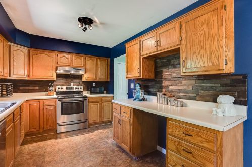 207 County Rd F, Saint Paul MN  55110-3845 exterior