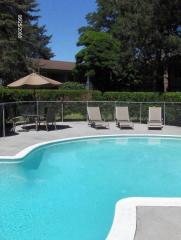 565 Harlow Rd, Springfield OR  97477-1185 exterior