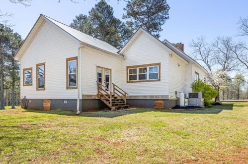 2445 Lyle Field Rd, Jefferson GA  30549-1943 exterior