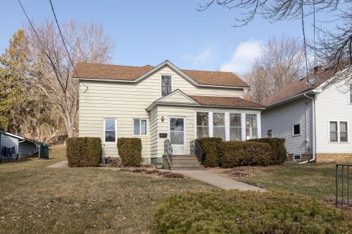 608 12th St, Red Wing, MN 55066-3165