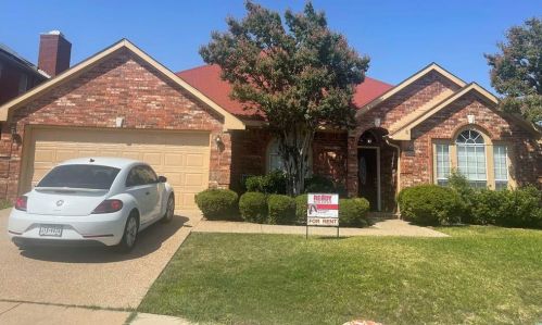 1414 Melody Ln, Carrollton TX  75006-2973 exterior