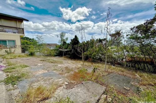 3645 Puuku Makai Dr, Honolulu HI  96818-2815 exterior