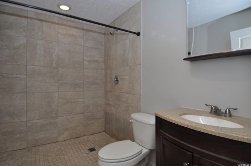 10251 Phlox St, Sandy UT 84094-4539 exterior