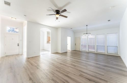 7642 Chadwick Ct, Dallas TX 75248-1600 exterior