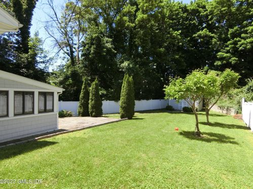 31 Homestead Rd, Greenwich CT  06831-4222 exterior