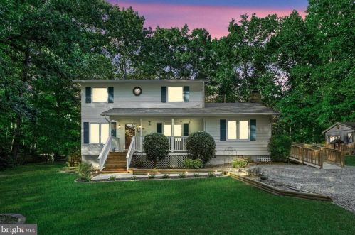 9301 Secca Dr, Fredericksburg, VA 22407-1557