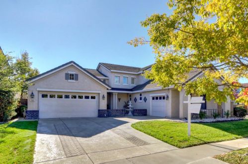 2600 Renwick Ave, Elk Grove, CA 95758-7476