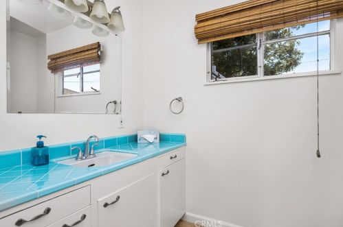 460 Cambridge St, Orange CA  92866-1150 exterior
