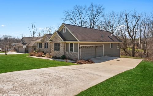 2334 Amelia Dr, Hollowayville, IL 61356-2801