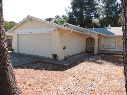362 Edwin Dr, Vacaville, CA 95687-5210