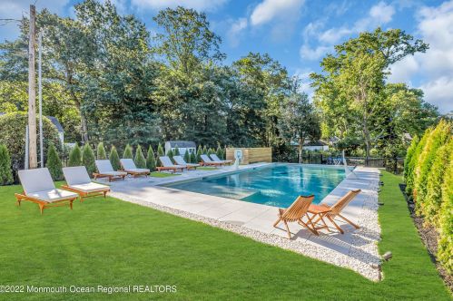 718 Grassmere Ave, Tinton Falls NJ  07712-4333 exterior