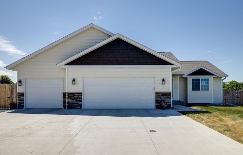 2376 Rolling Green Ln, Mankato, MN 56003-4507
