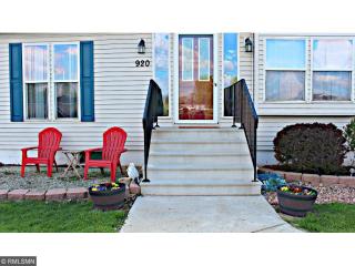 920 Edgar Pl, Faribault, MN 55021-1812