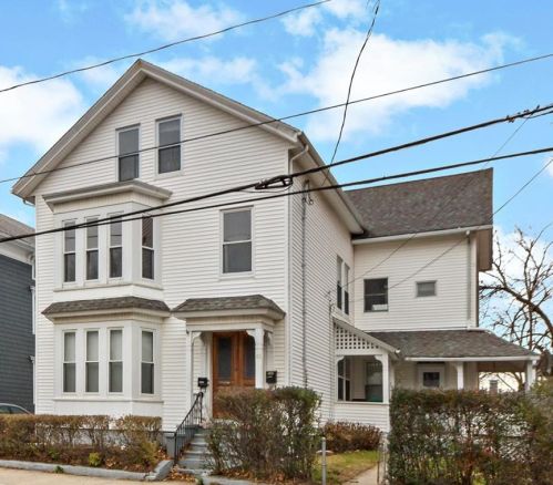 85 Park Ave, Woonsocket, RI 02895-4511