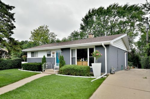 7230 Church St, Morton Grove, IL 60053-1786