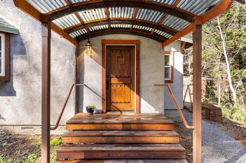 4340 Blackhawk Dr, Willits, CA 95490-8775