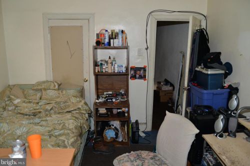 5821 12 St, Philadelphia PA 19141-4112 exterior