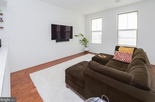 1431 5 St, Philadelphia PA 19147-0059 exterior