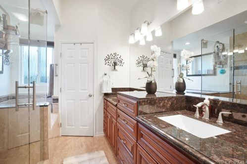 260 Brookside Ct, Anaheim CA  92808-1204 exterior