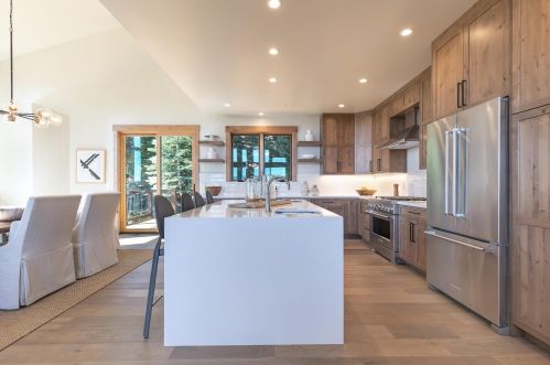 11768 Rhineland Ave, Truckee CA  96161-7069 exterior