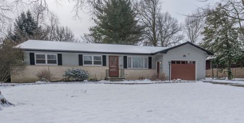 601 Burkwood Ct, Urbana, IL 61801-5907