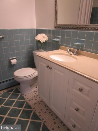 2130 Briggs Chaney Rd, Silver Spring MD 20905-4506 exterior