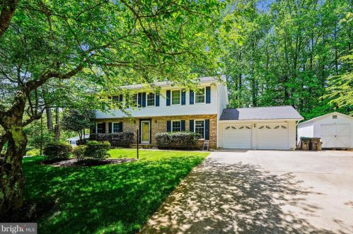 15084 Greenmount Dr, Woodbridge, VA 22193-1858