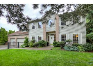 950 Arrow Creek Ln, Damascus, OR 97080