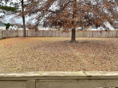 10 Rugar Dr, Lugoff, SC 29078-8627