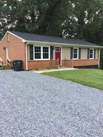 305 Keywood Dr, Lynchburg, VA 24501-3915