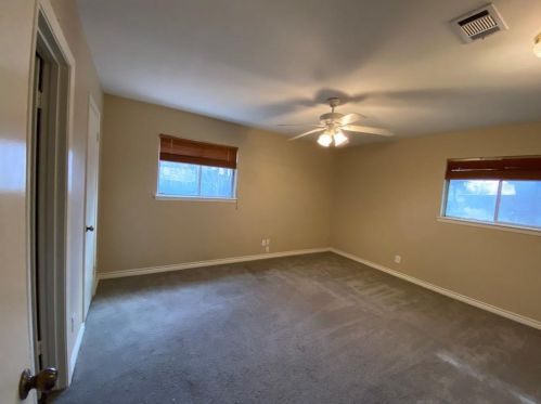 8709 Donna Gail Dr, Austin TX  78757-6955 exterior