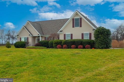 410 Wood End Ct, Charles Town WV  25414-5294 exterior