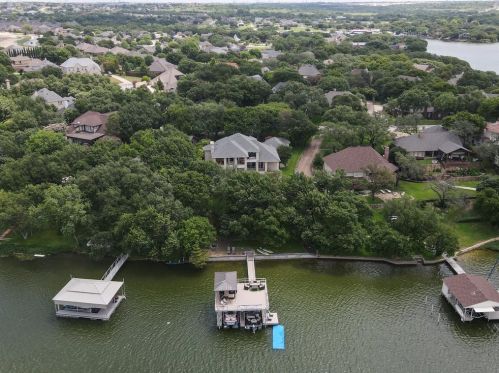 53 Harbour Pt Cir, Fort Worth TX  76179-3256 exterior