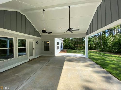 360 Thrash Rd, Lagrange, GA 30241-8060