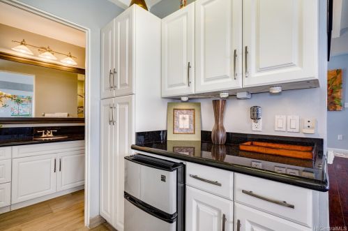 5361 Poola St, Honolulu HI  96821-1536 exterior