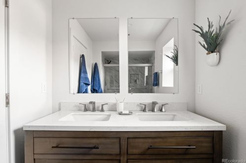 4555 Lincoln St, Englewood CO  80113-5732 exterior