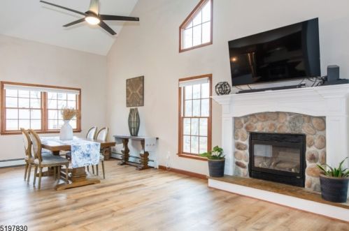 101 Charles St, Hackettstown NJ  07840-1209 exterior