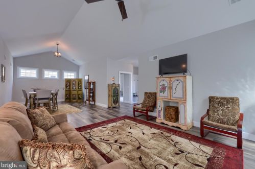 412 Constitution Dr, Ephrata PA  17522 exterior