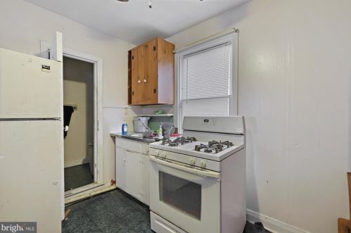 216 Carlisle St, Hanover PA 17331-2448 exterior