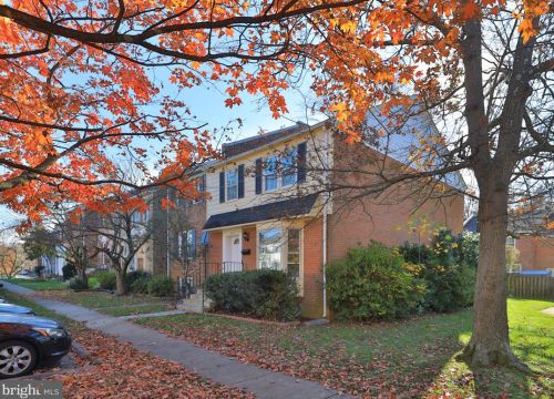 8103 Kenova Ln, Springfield, VA 22153-2914