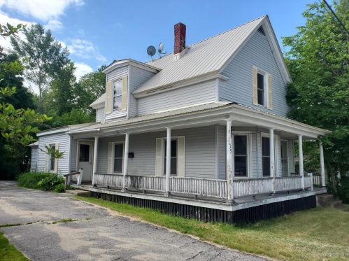 15 Marston St, Norway, ME 04268-5746