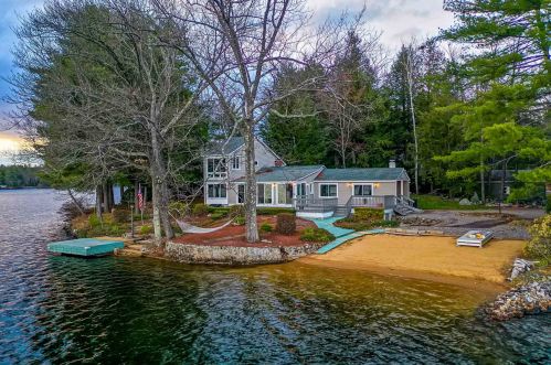 30 Dennis Ave, Laconia, NH 03246-1427