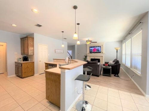 1121 Mason St, Argyle TX  76226-6619 exterior