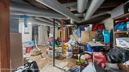 1512 Summerfield Ave, Tinton Falls NJ 07712-6918 exterior