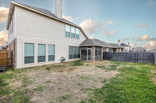 353 Branding Iron Trl, Fort Worth TX  76131-4582 exterior