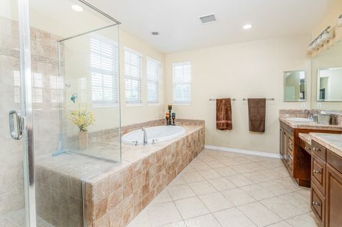 16352 Sierra Heights Dr, Riverside CA  92503-8457 exterior