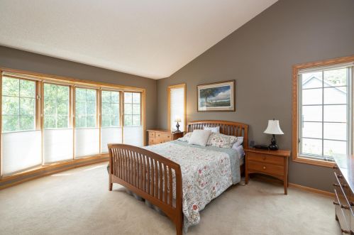 12566 Dover Dr, Saint Paul MN  55124-5238 exterior