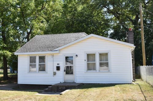 918 Oak Ct, Nelson, IL 61021-2824