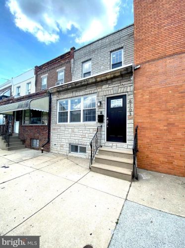 6103 Grays Ave, Philadelphia, PA 19142-3207